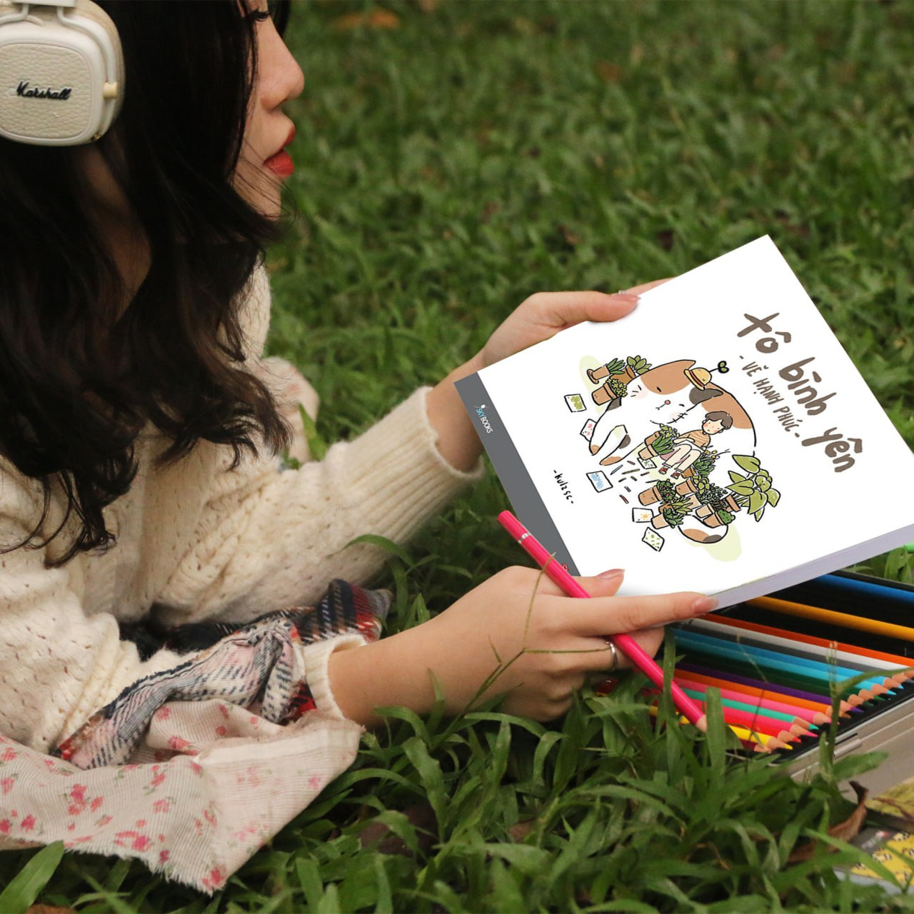 Tô Bình Yên Vẽ Hạnh Phúc - Bản Đặc Biệt 2 - Tặng Kèm Con Dấu Thiết Kế Từ Tác Giả + Bộ 3 Postcard - Độc Quyền Fahasa - Ảnh 6