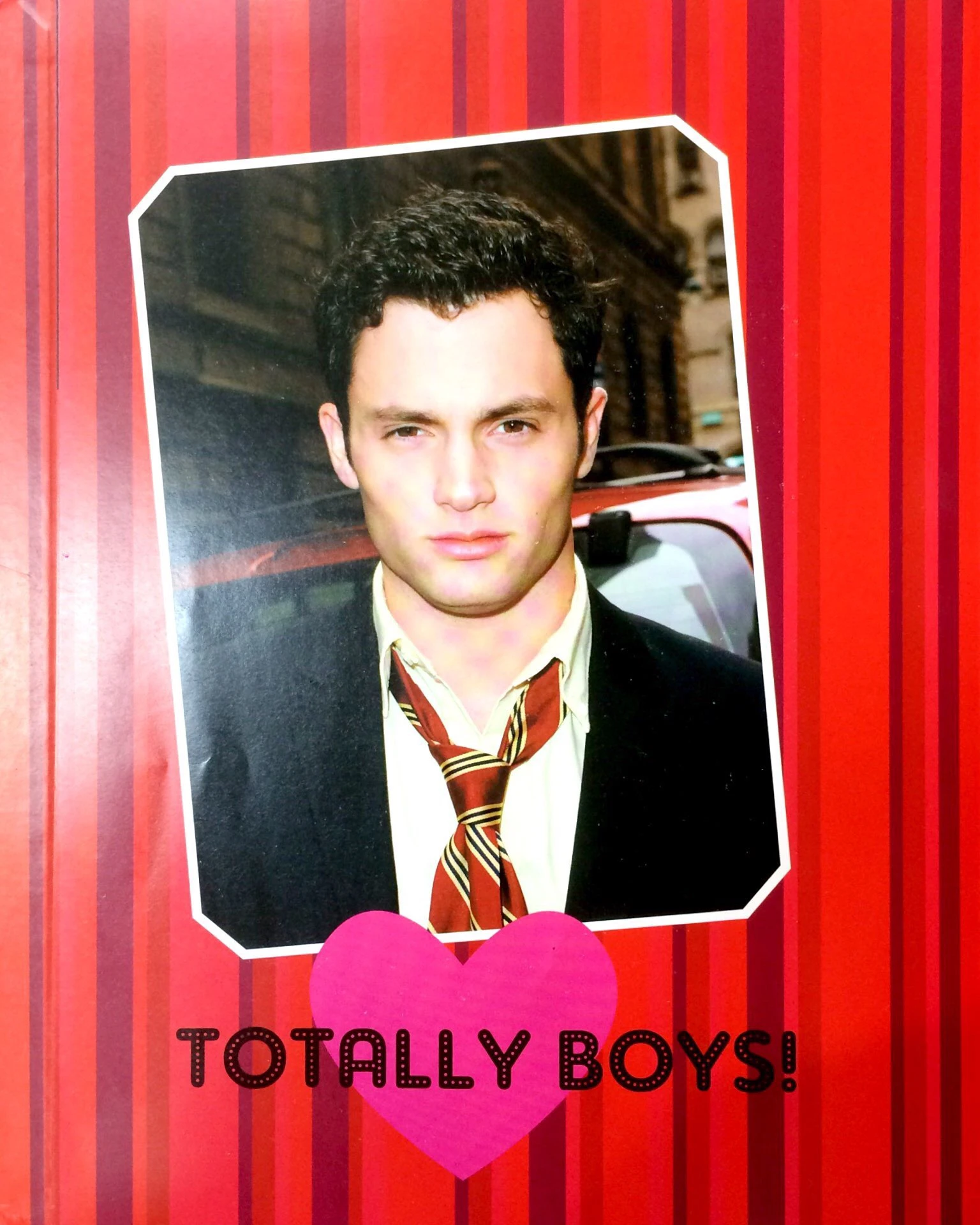 totally boys! omg all the hottest celebs around, free inside over 50 stickers and pull-out jonas poster! - Ảnh 4