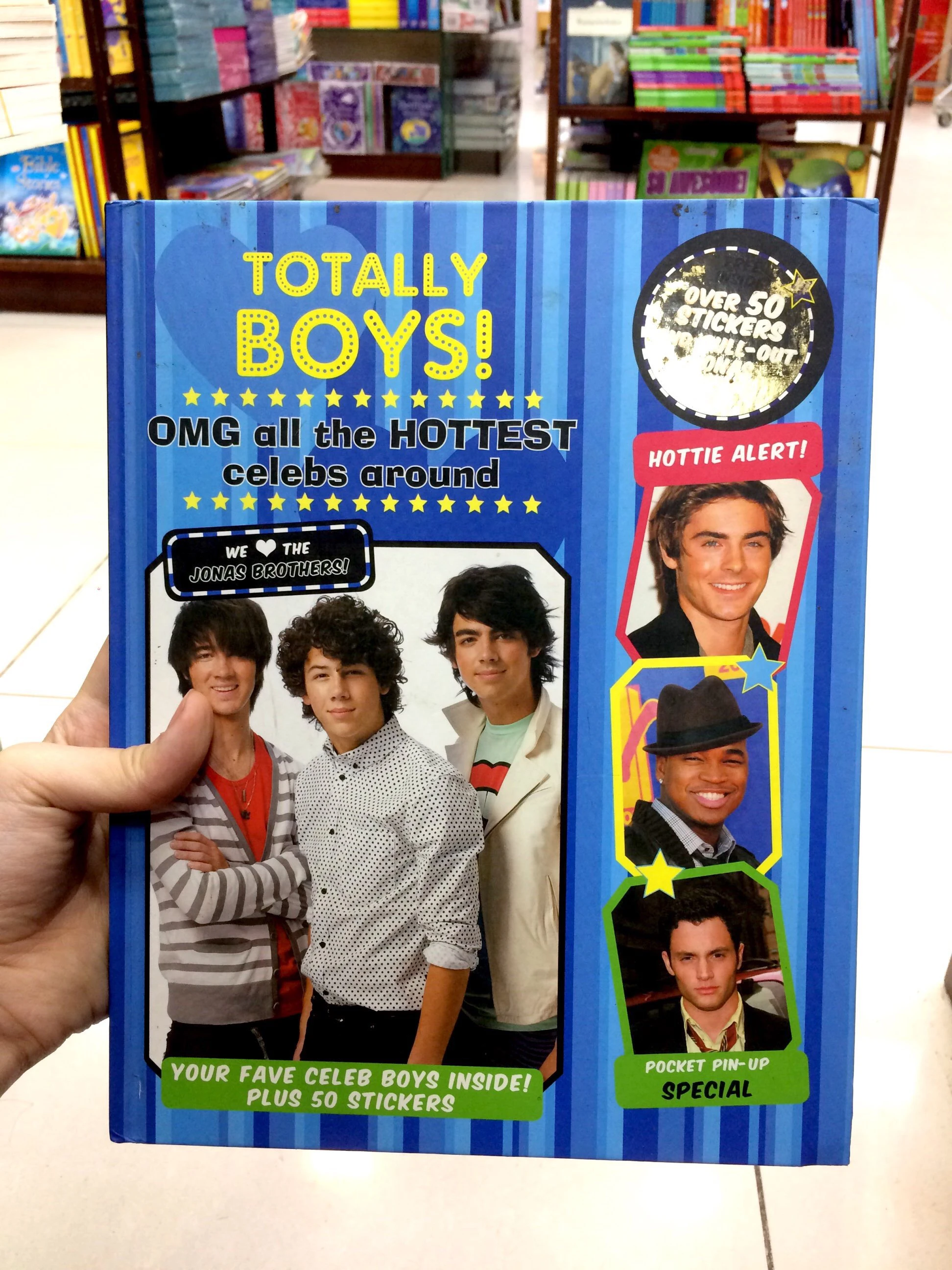 totally boys! omg all the hottest celebs around, free inside over 50 stickers and pull-out jonas poster! - Ảnh 7