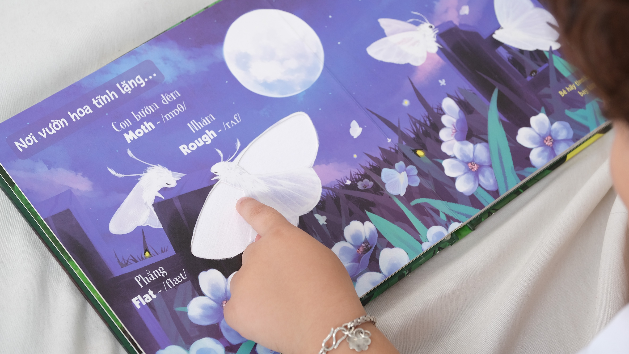 touch and feel - sách sờ chạm khám phá - thế giới động vật - bốn mùa tươi đẹp - Ảnh 5