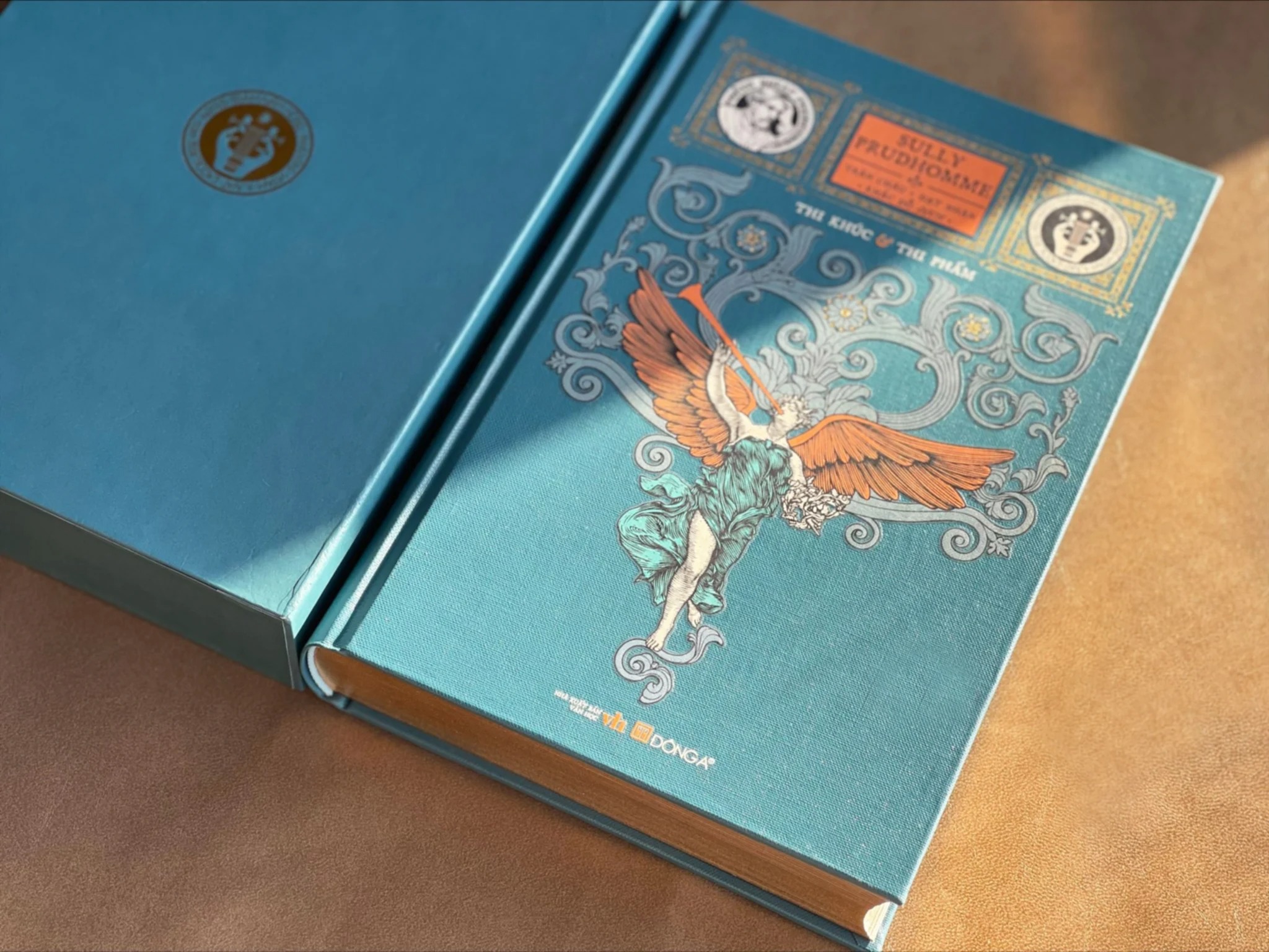 trăm năm nobel - thi khúc và thi phẩm - ấn bản giới hạn - bìa cứng - Ảnh 10