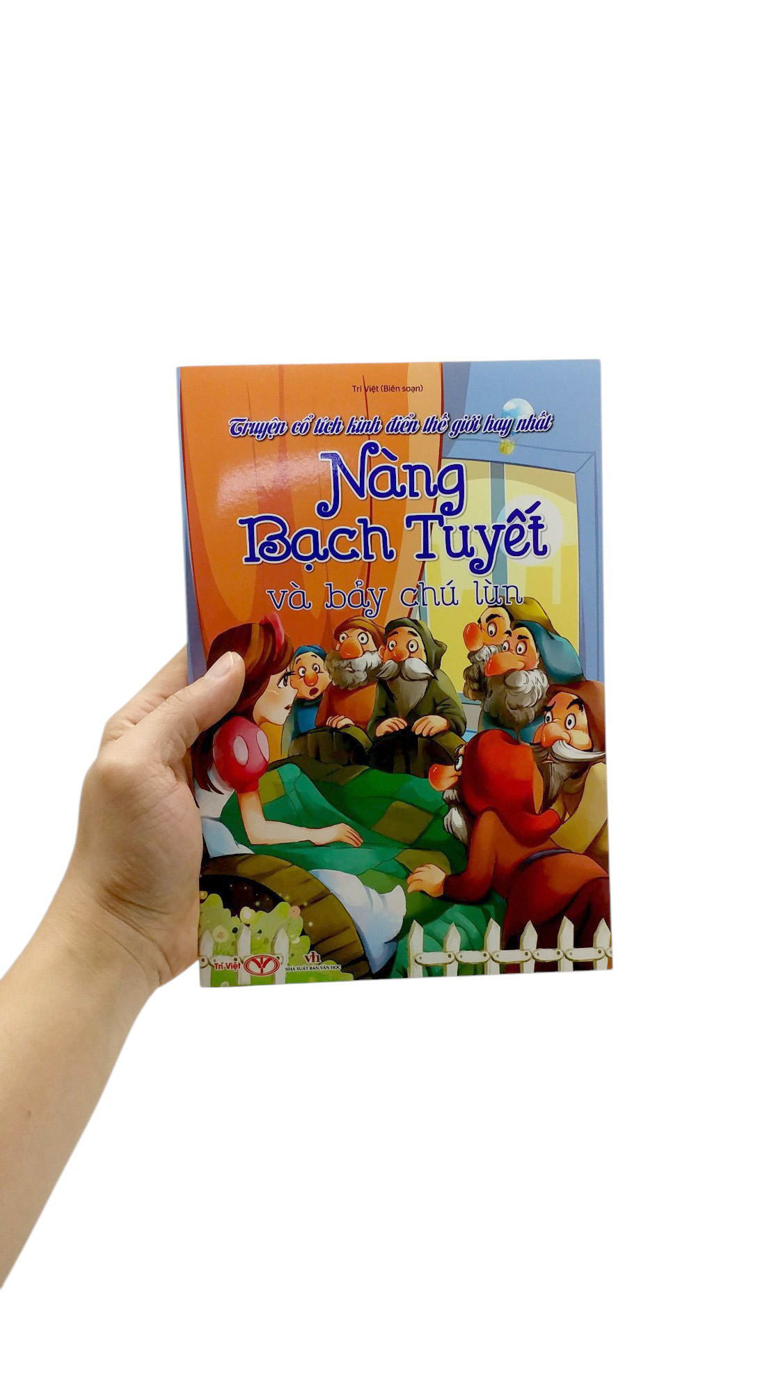 truyện cổ tích kinh điển thế giới hay nhất - nàng bạch tuyết và bảy chú lùn - Ảnh 7