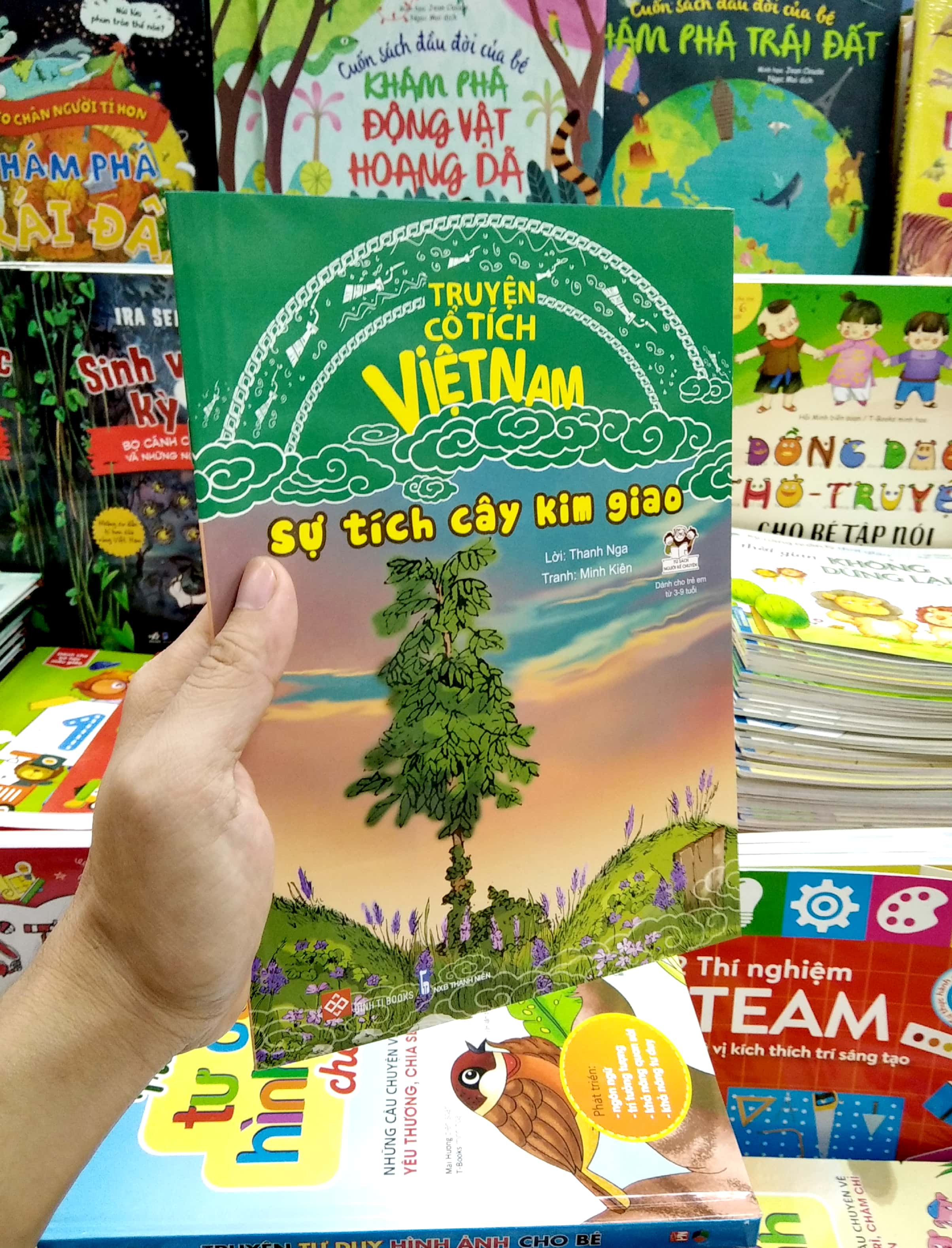 truyện cổ tích việt nam - sự tích cây kim giao (tái bản 2020) - Ảnh 7