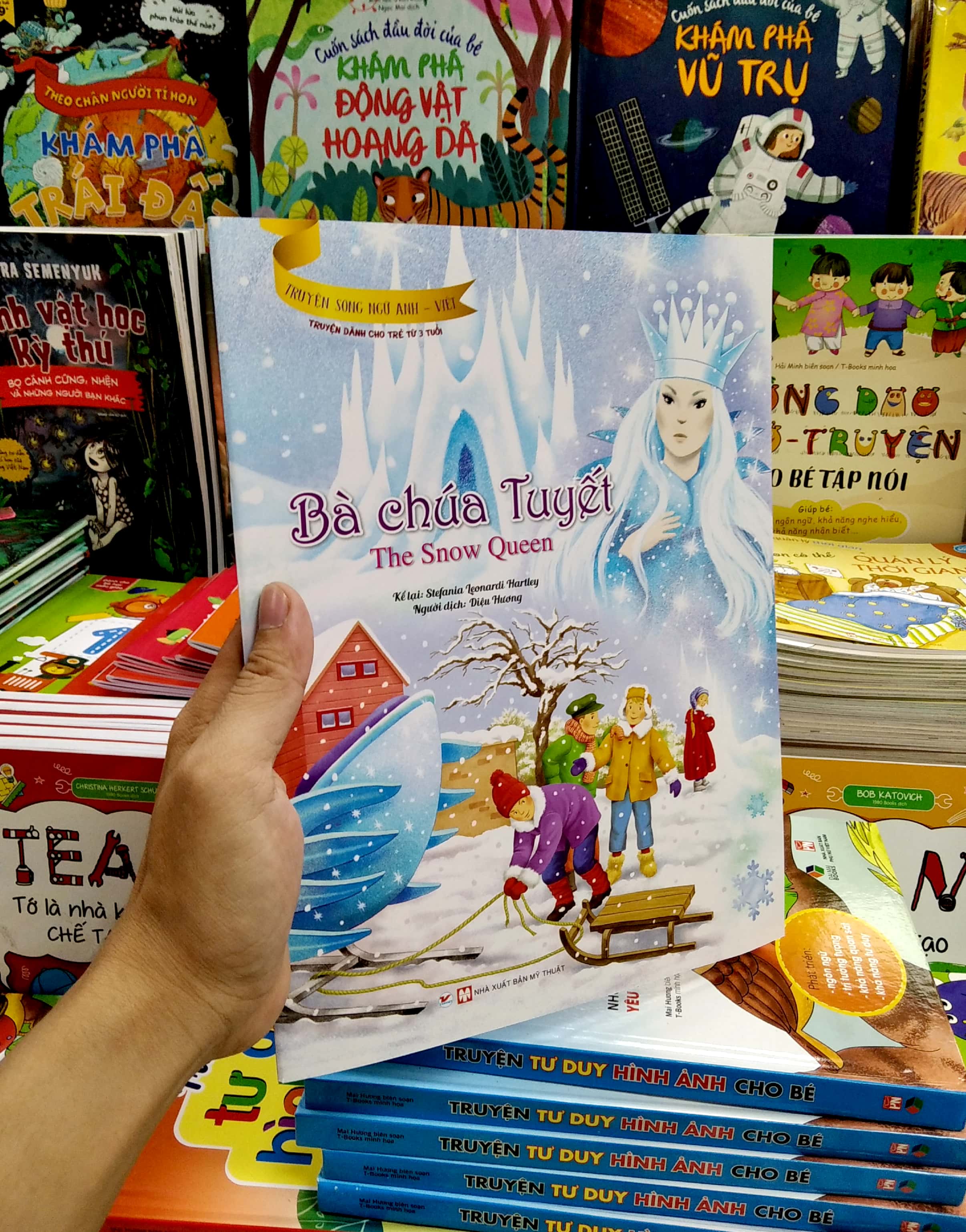 truyện song ngữ anh - việt: bà chúa tuyết - Ảnh 7