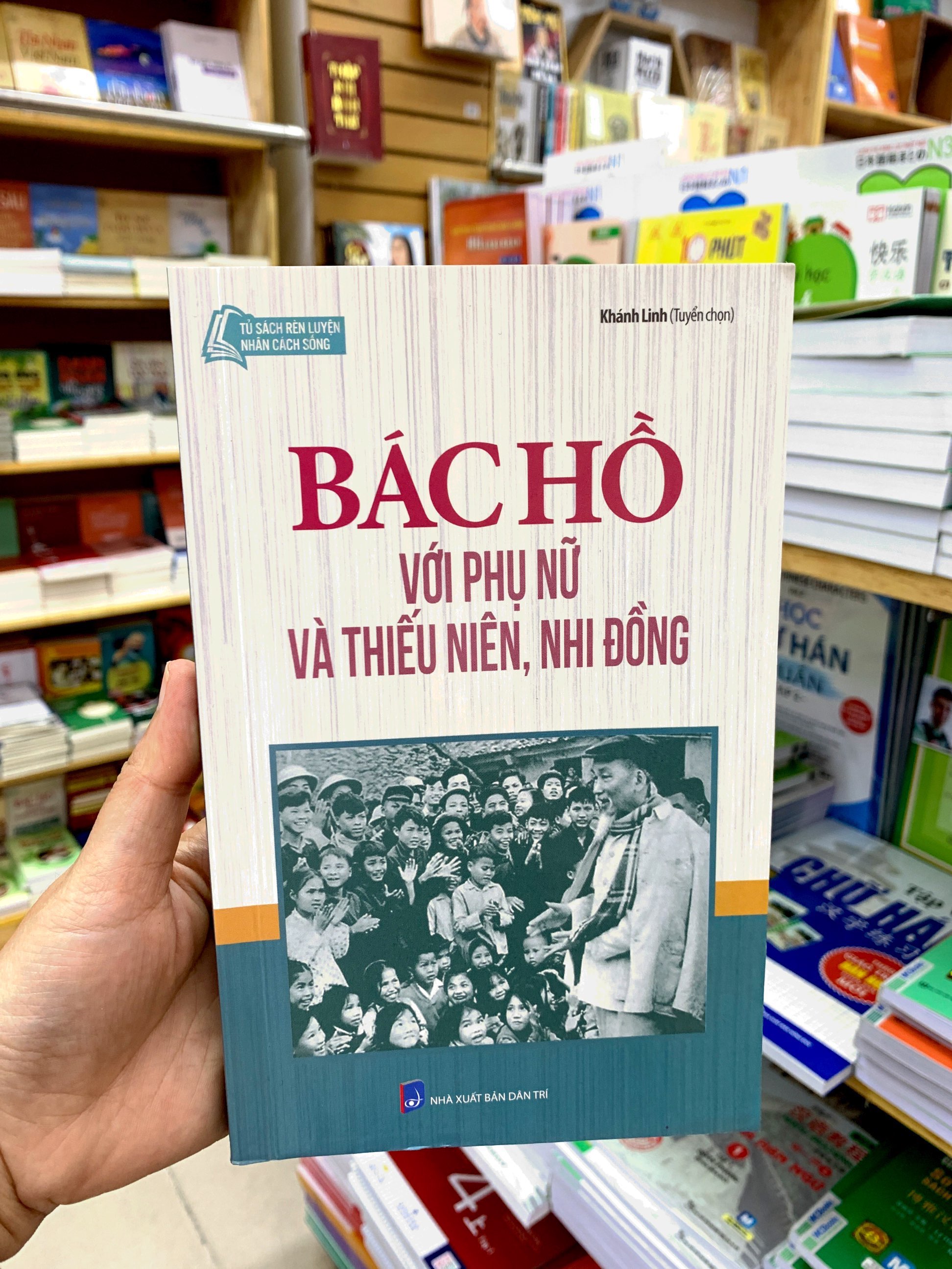 tủ sách bác hồ - bác hồ với phụ nữ và thiếu niên nhi đồng - Ảnh 9