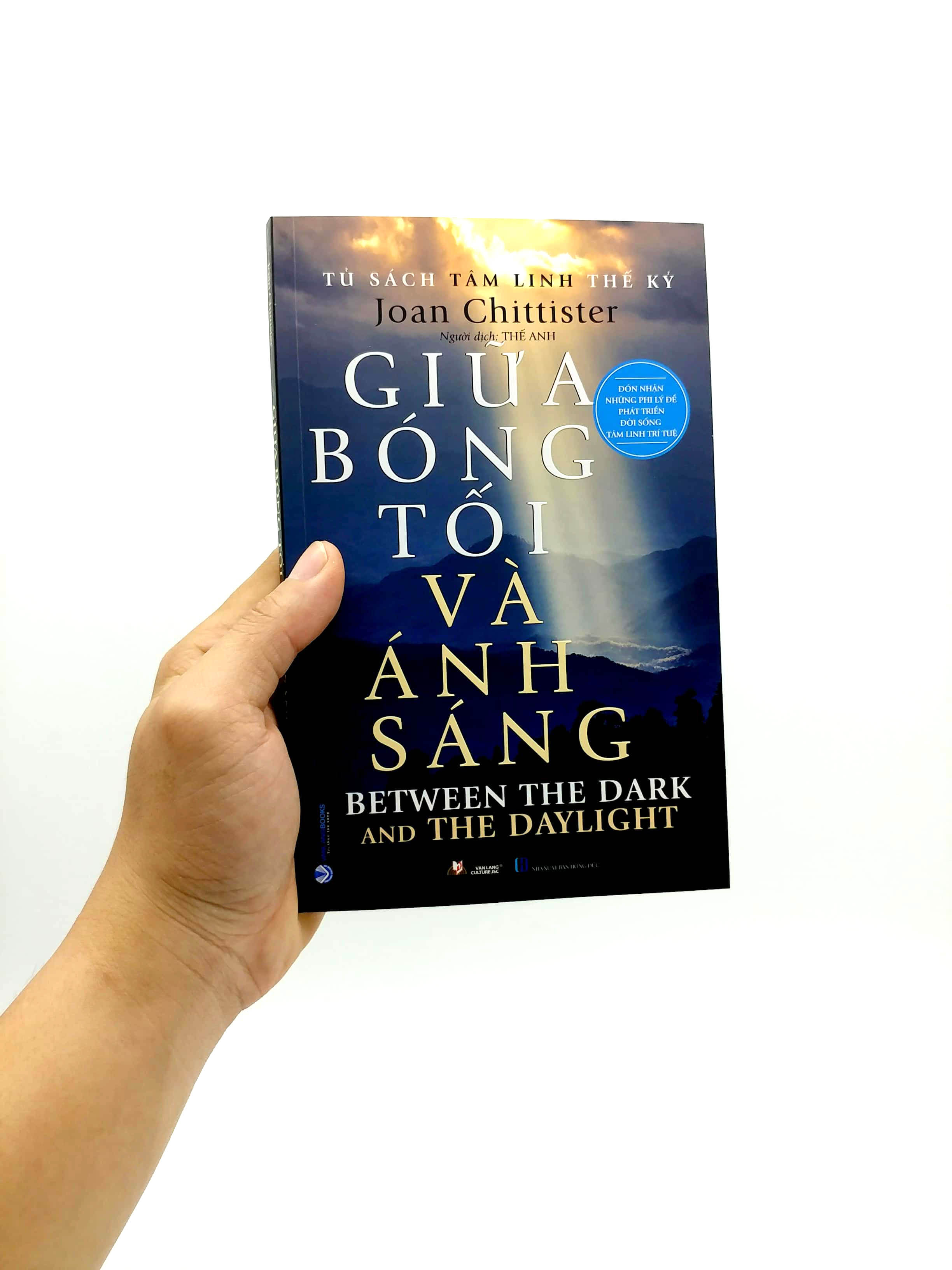 tủ sách tâm linh thế kỷ - giữa bóng tối và ánh sáng - Ảnh 7