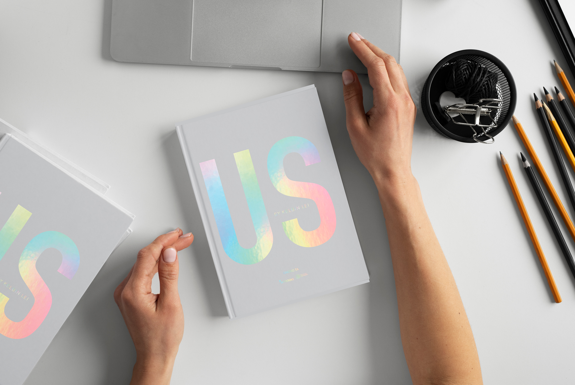 us - chúng ta - bìa cứng - Ảnh 6