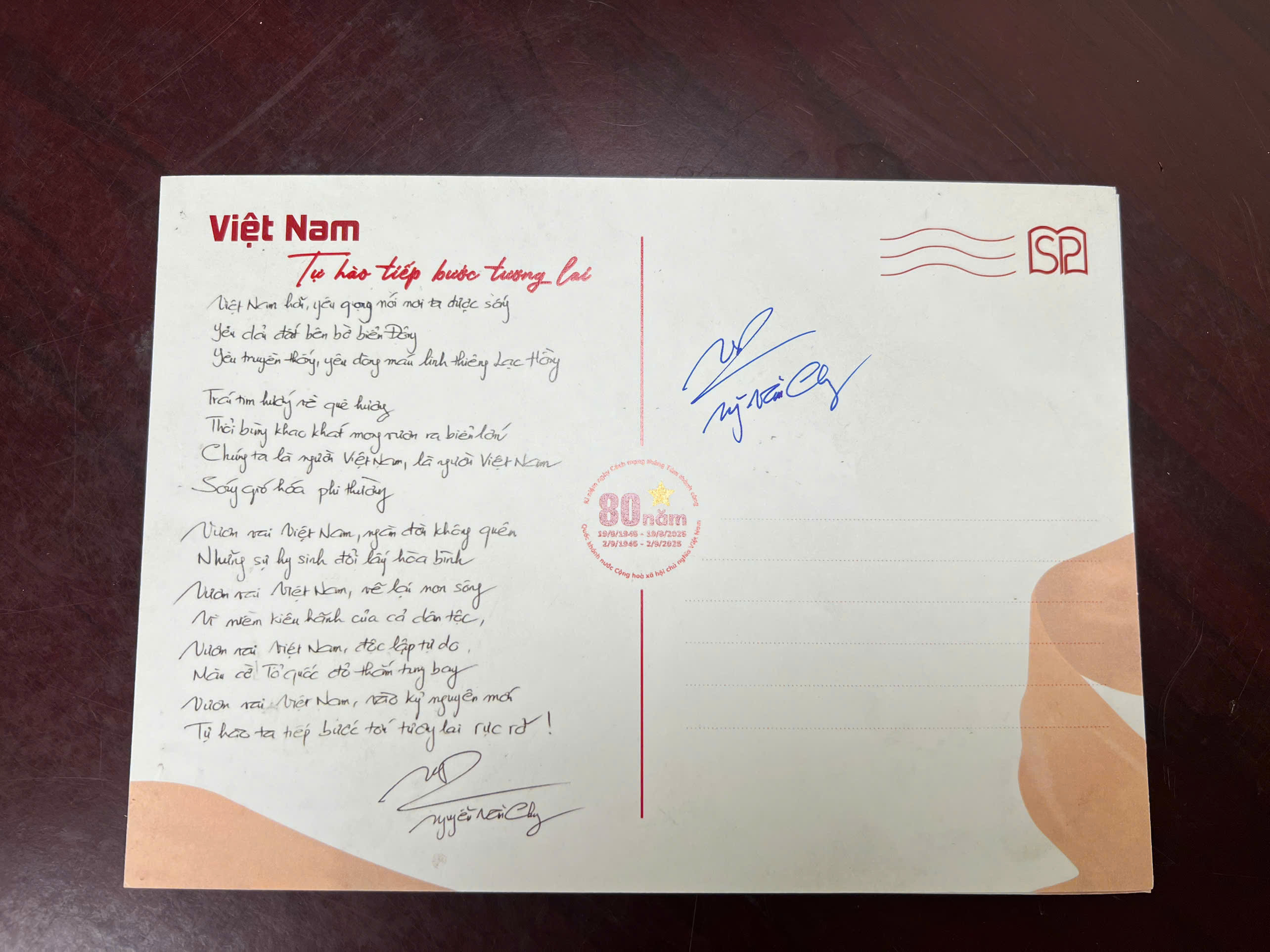 Viết Tiếp Câu Chuyện Hoà Bình - Bìa Cứng - Tặng Kèm Postcard Kèm Chữ Ký Tác Giả - Ảnh 13