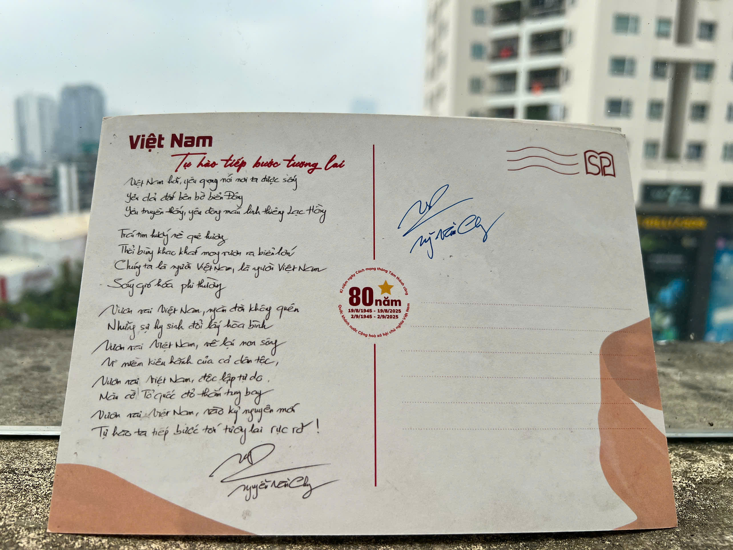 Viết Tiếp Câu Chuyện Hoà Bình - Bìa Cứng - Tặng Kèm Postcard Kèm Chữ Ký Tác Giả - Ảnh 16