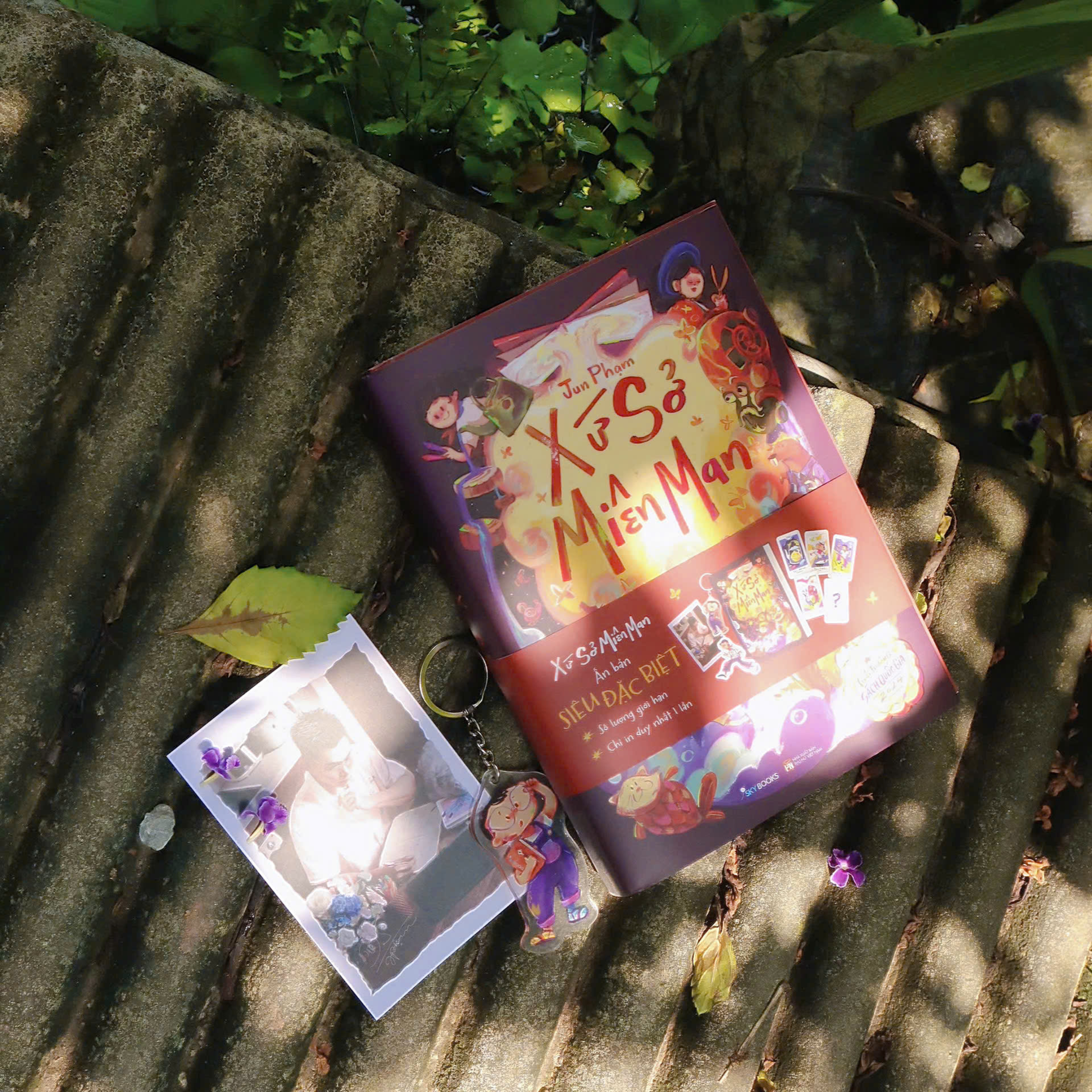 Xu So Mien Man - Ban Sieu Dac Biet - Tang Kem 1 Bookmark + 1 Postcard Hinh Tac Gia + 1 Moc Khoa Nhua Nhan Vat + 4 The Bai Tarot + 1 The Bai Tarot Limited Ngau Nhien + 1 Dai Sach - Doc Quyen Fahasa - Ảnh 22