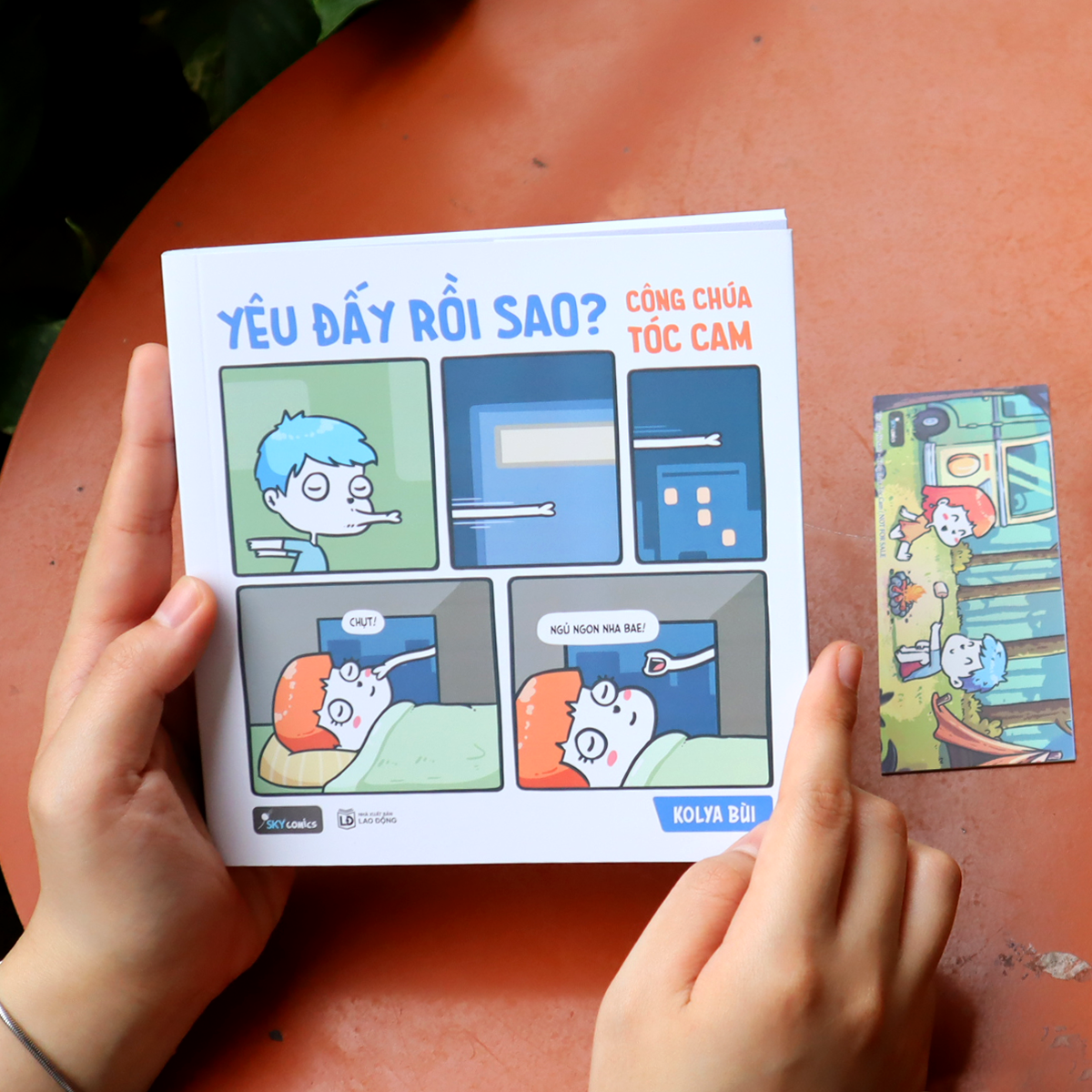 yêu đấy rồi sao? - công chúa tóc cam - tặng kèm bookmark 2 mặt bồi cứng - Ảnh 4
